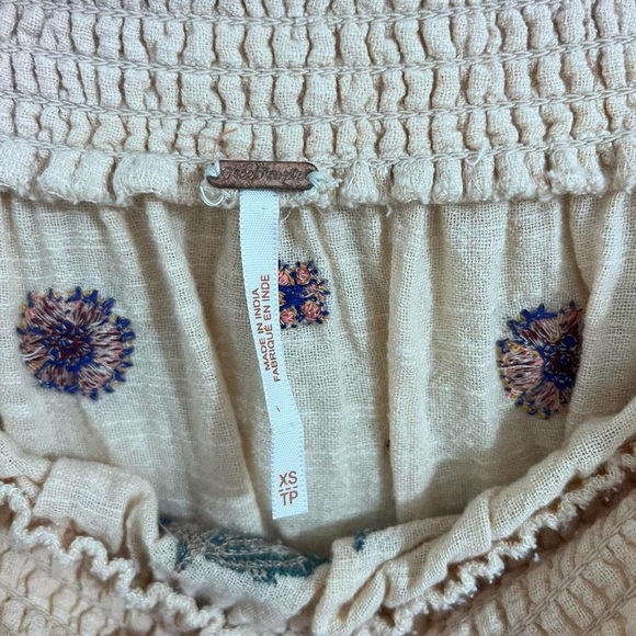 Free People long sleeve floral embroidered ivory off shoulder crop shirt - Picture 3 of 4